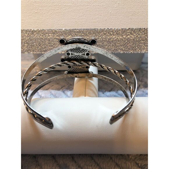 Silver layered cuff bracelet with amethyst stones - Picture 4 of 7